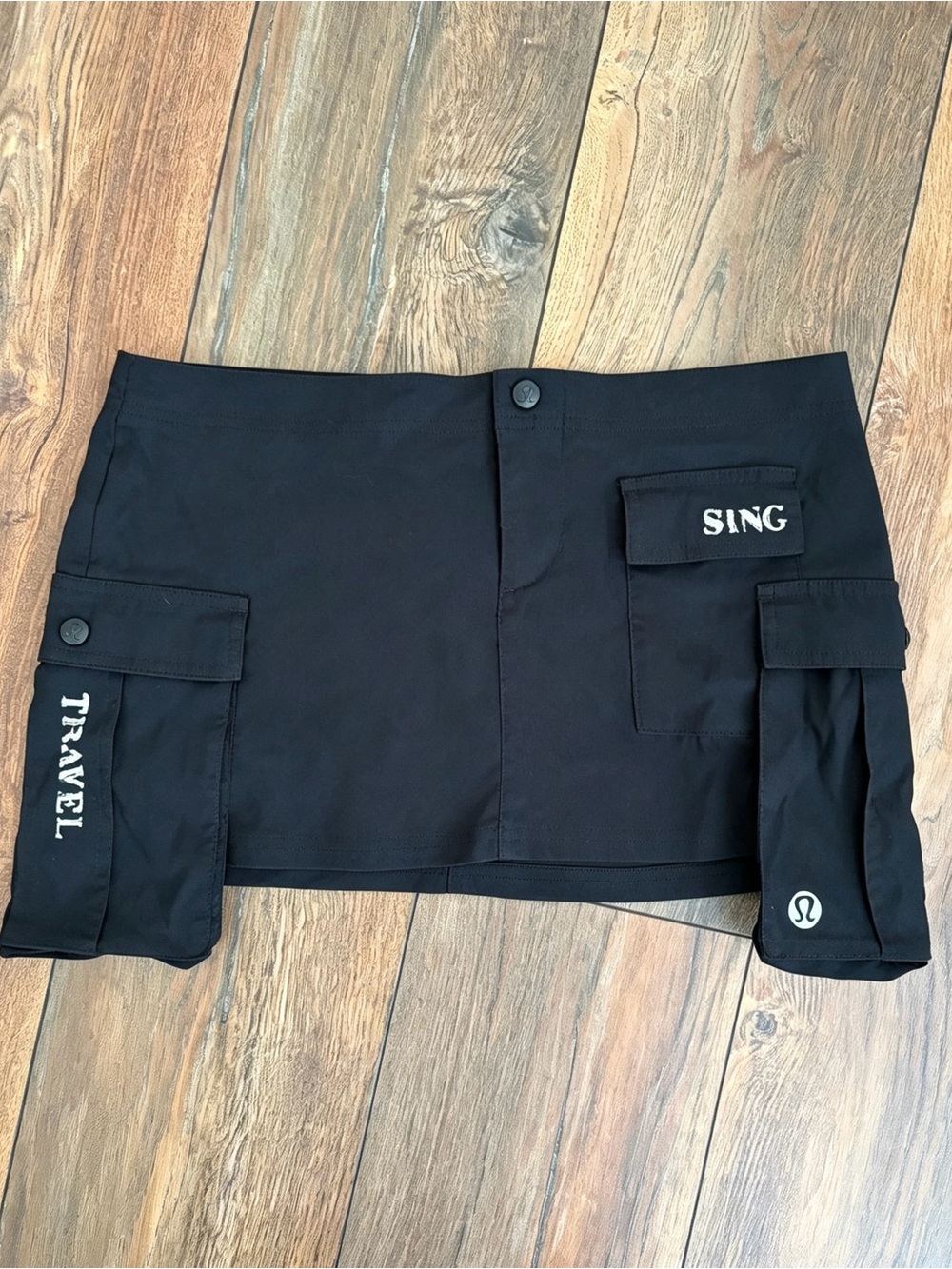 Lululemon Rip Black Cargo Mini Skirt Multi Pockets "Sing Dance Travel “ Y2K